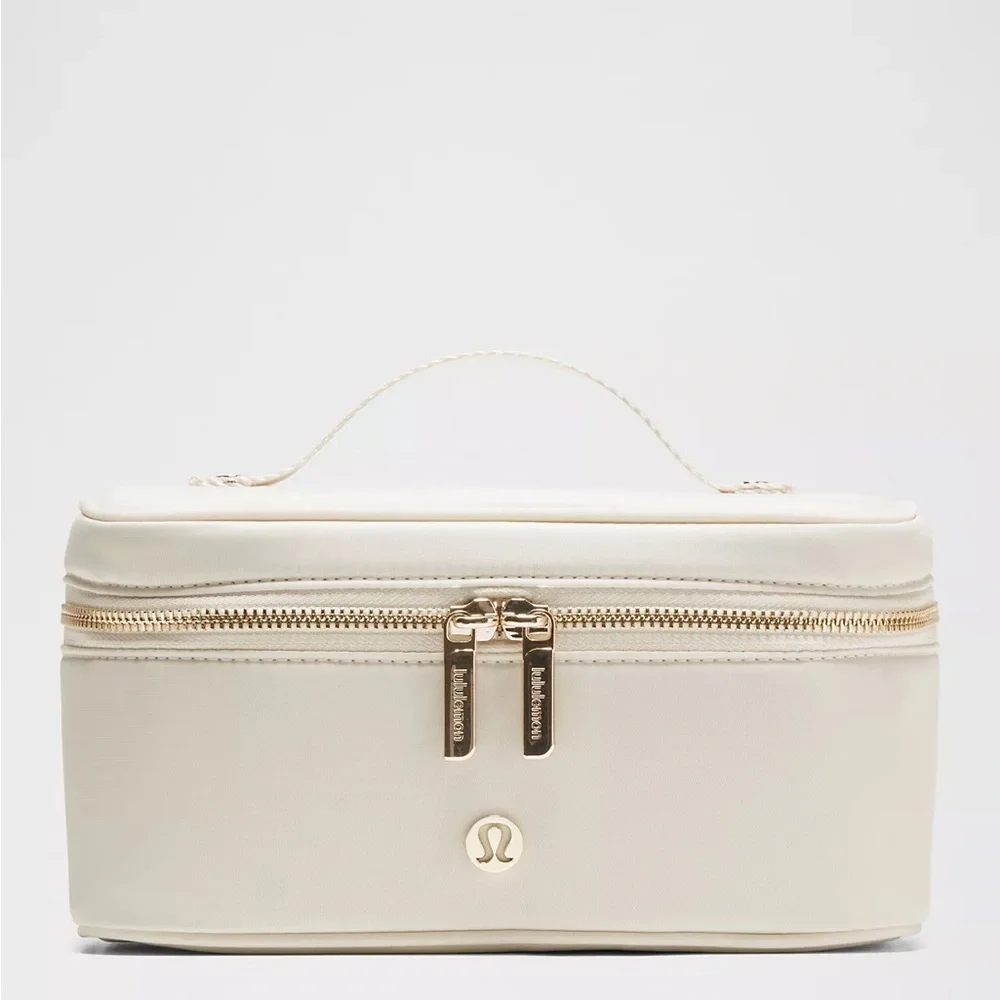 Lululemon Travel Toiletry Bag 3.5L- Light Ivory/Sheer Oak - Picture 9 of 11